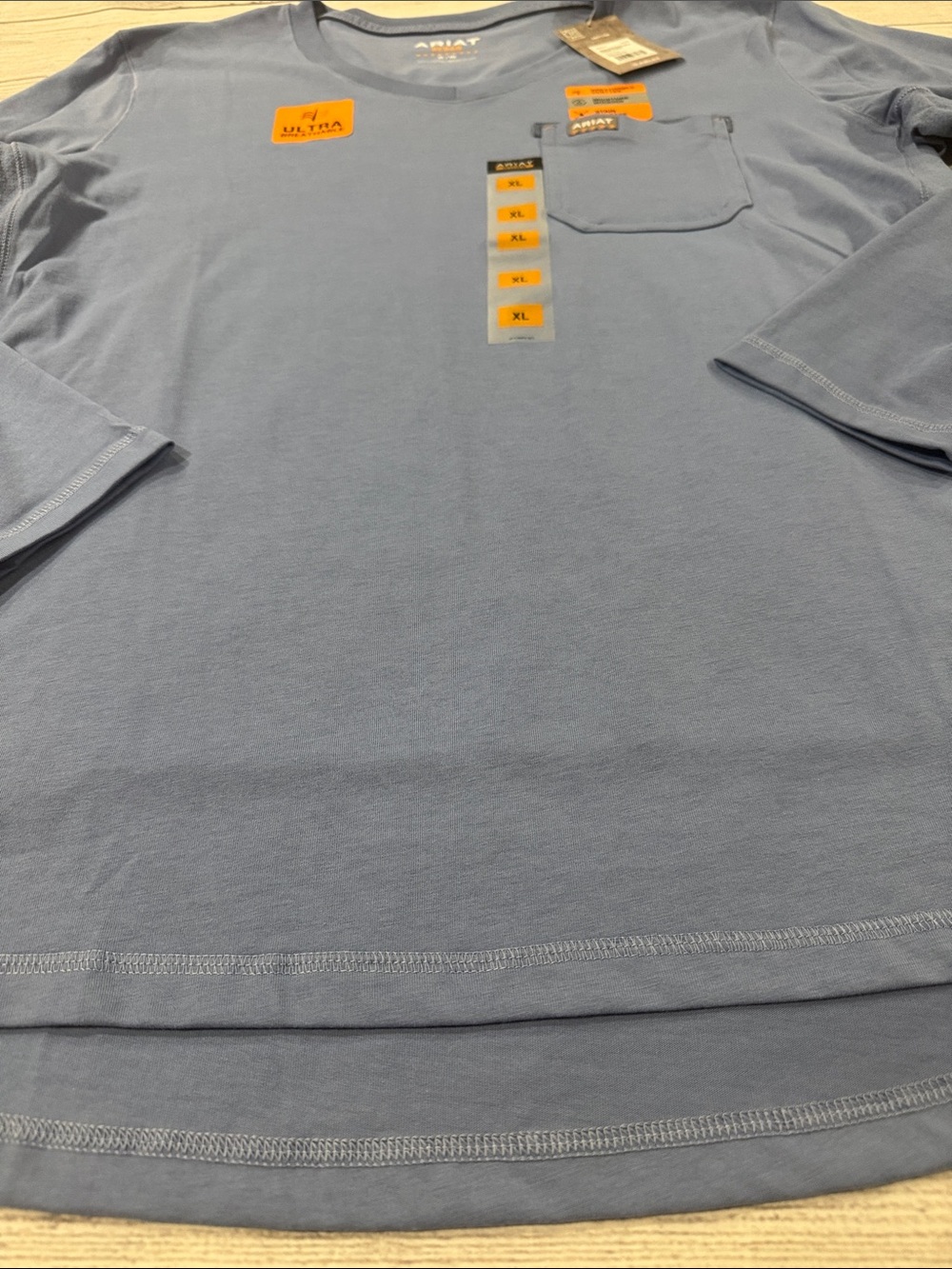 Ariat Rebar Women’s V-Neck Pocket Tee in Dusty Blue - Picture 5 of 5